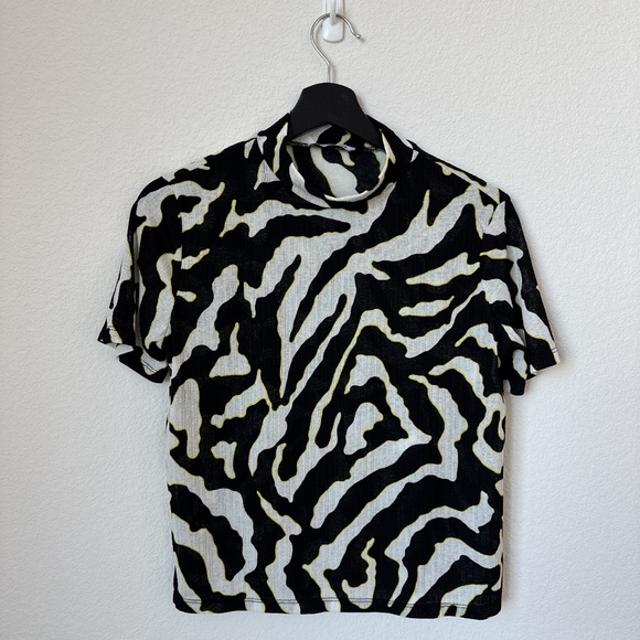 Zara Women's Retro Black & White Mock Neck Blouse - Picture 2 of 3